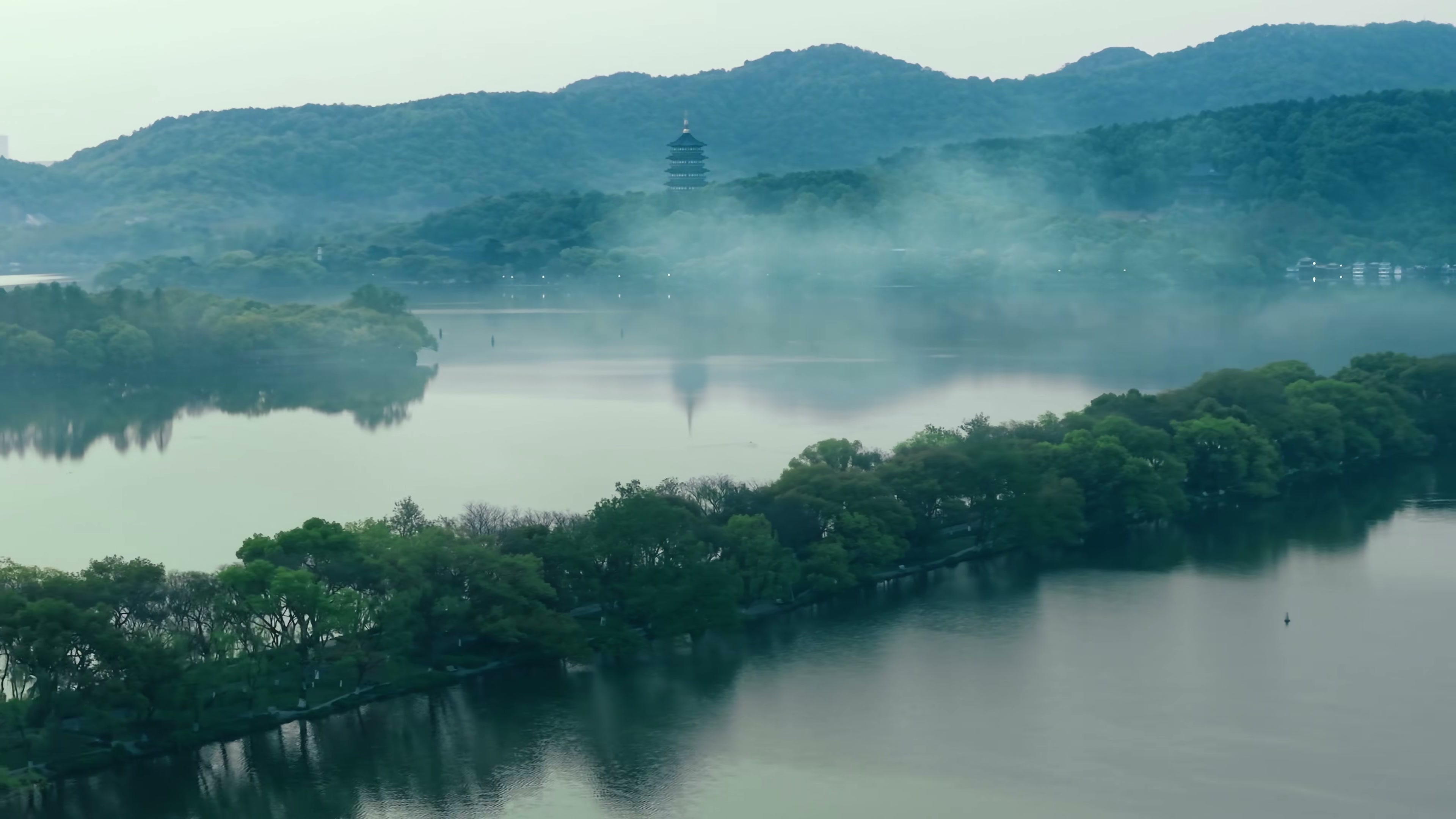 Scenic montage of China — independent travel guide hero image